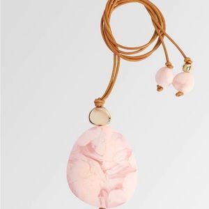 Dinosaur Designs RESIN STONE PENDANT - SHELL PINK BRAND NEW, NEVER WORN.